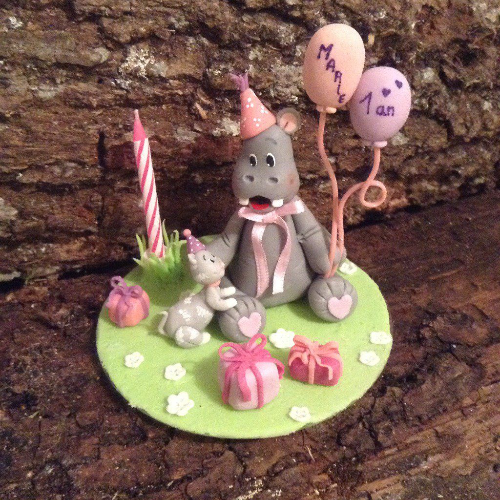 bougie thème hippopotame, chate et ballon , socle 10 cm