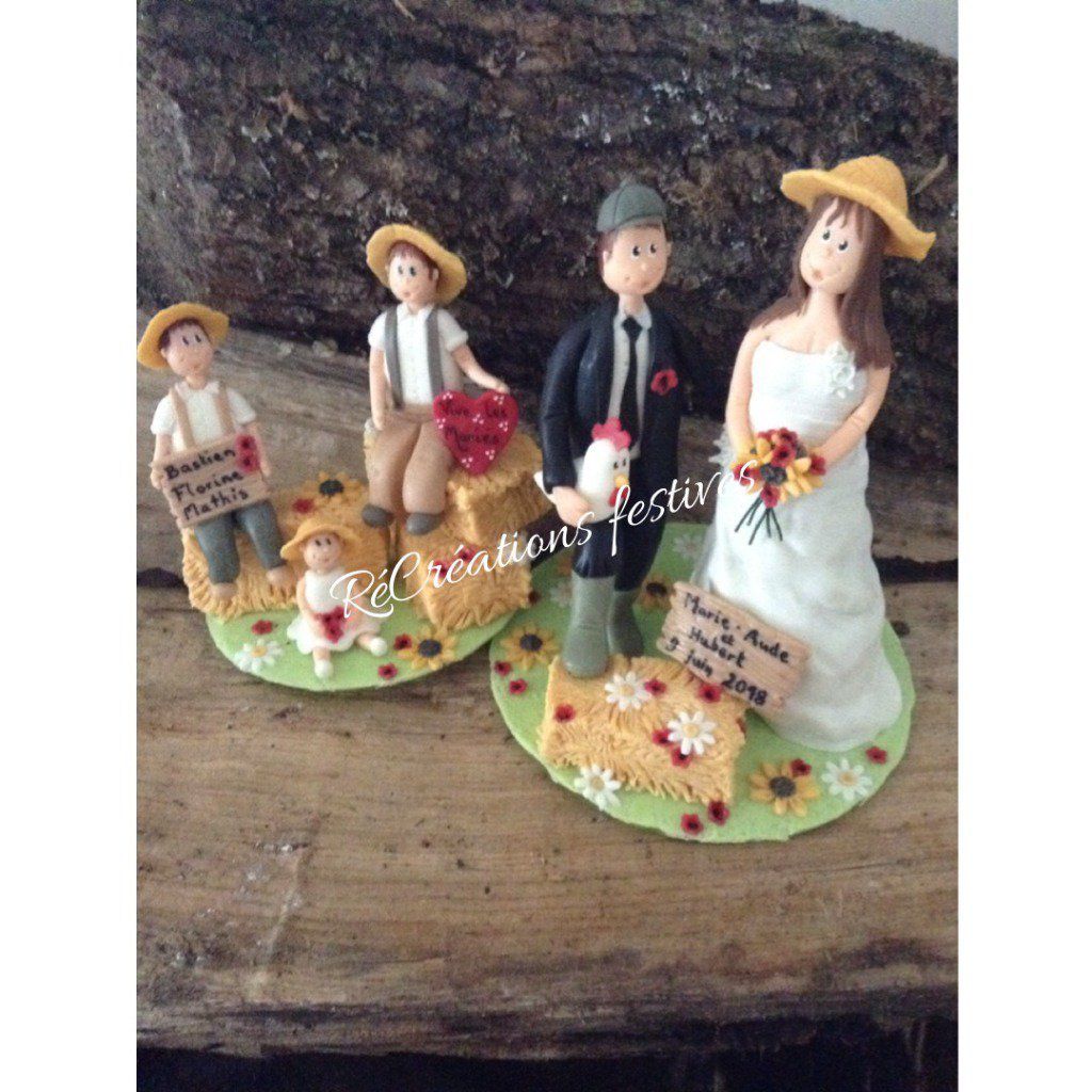 figurines de pièce montée pour mariage
thème champètre avec mariés sur un socle 12cm et sur un autre socle de 10 cm leurs enfants