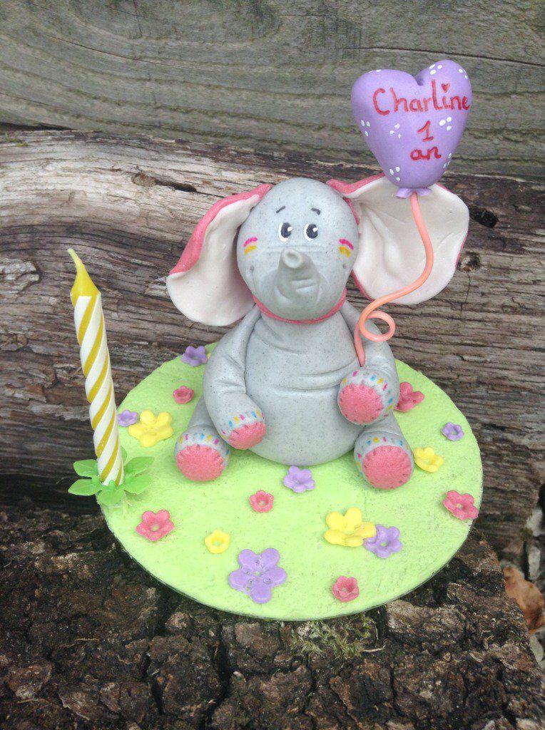 bougie thème doudou elephant et ballon, socle 10 cm
