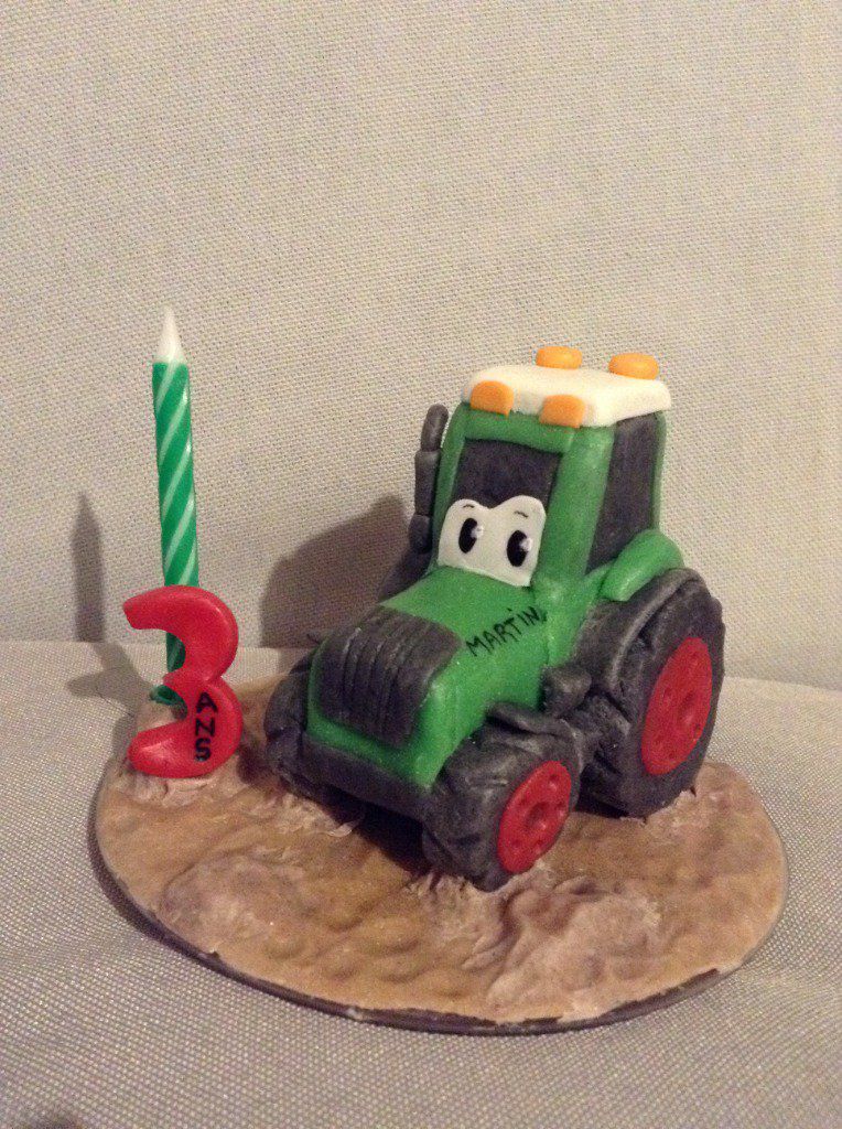 bougie thème tracteur, socle 10 cm